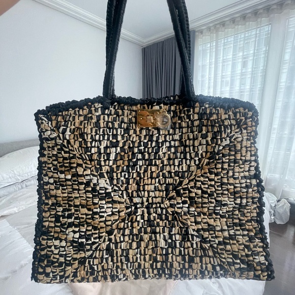 Ferragamo Raffia Studio Box XL - Picture 5 of 5